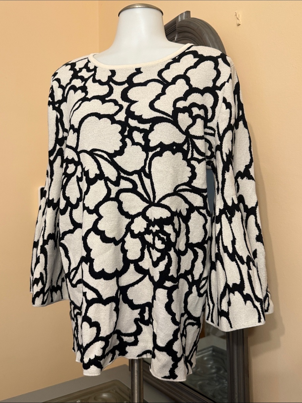 Ann Taylor Large Black and White Floral Knit Sweater